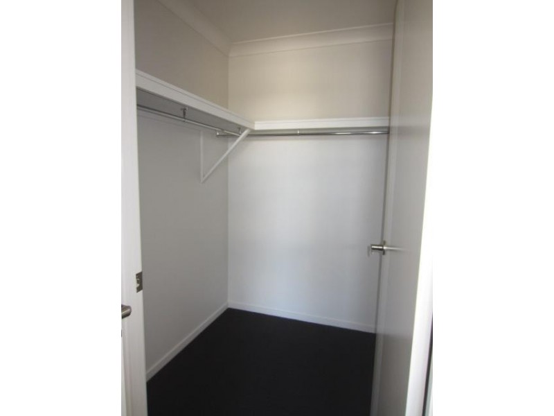 20 Smugglers Cove, Mount Low QLD 4818