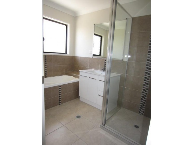 20 Smugglers Cove, Mount Low QLD 4818