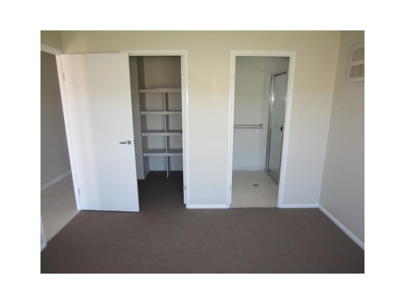 8 Beach Court, Balgal Beach QLD 4816