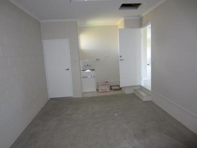 8 Beach Court, Balgal Beach QLD 4816