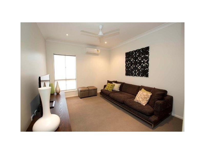 11 Cherington Boulevard, Shaw QLD 4818