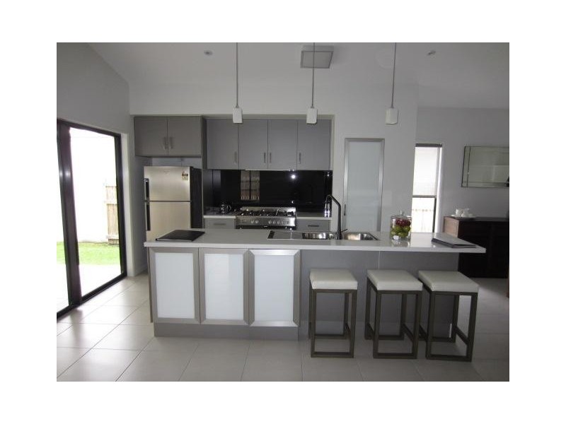 11 Cherington Boulevard, Shaw QLD 4818