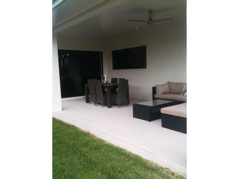 11 Cherington Boulevard, Shaw QLD 4818