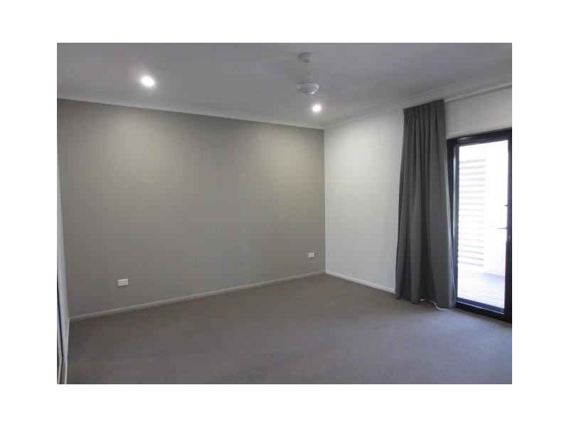 11 Cherington Boulevard, Shaw QLD 4818