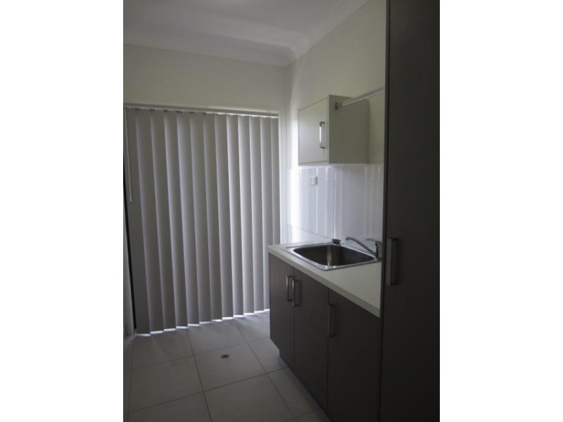 11 Cherington Boulevard, Shaw QLD 4818