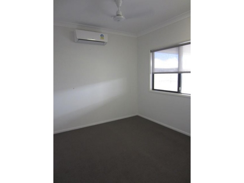 11 Cherington Boulevard, Shaw QLD 4818