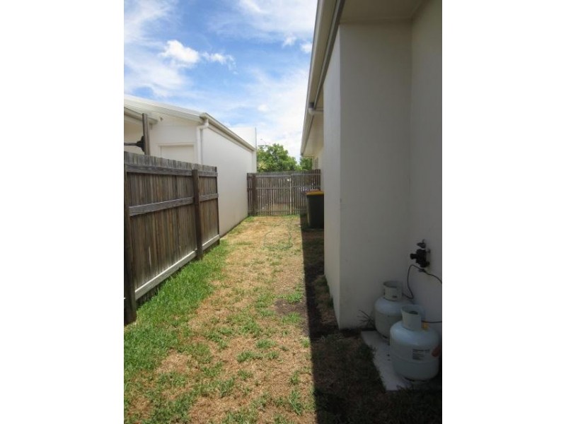11 Cherington Boulevard, Shaw QLD 4818