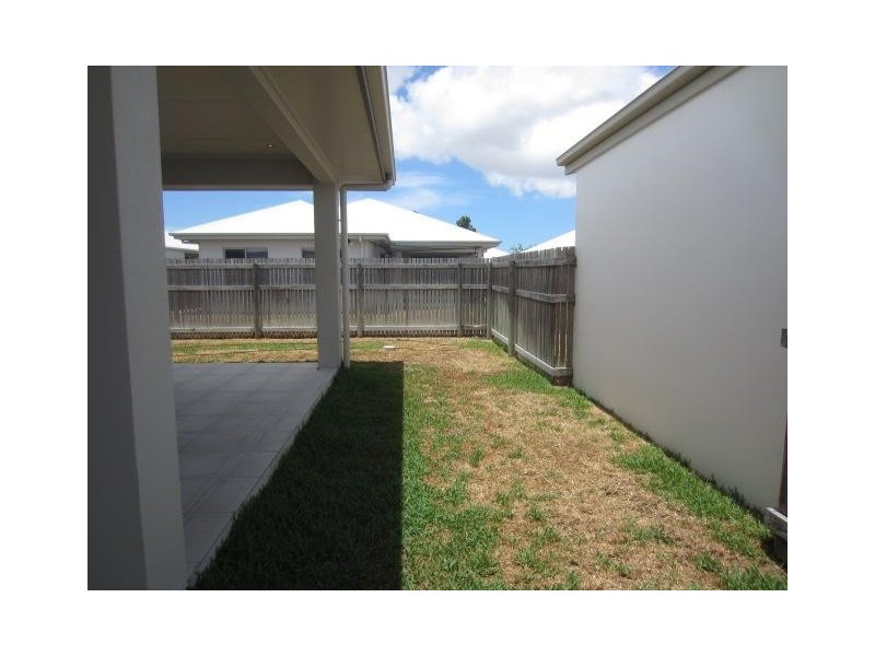 11 Cherington Boulevard, Shaw QLD 4818