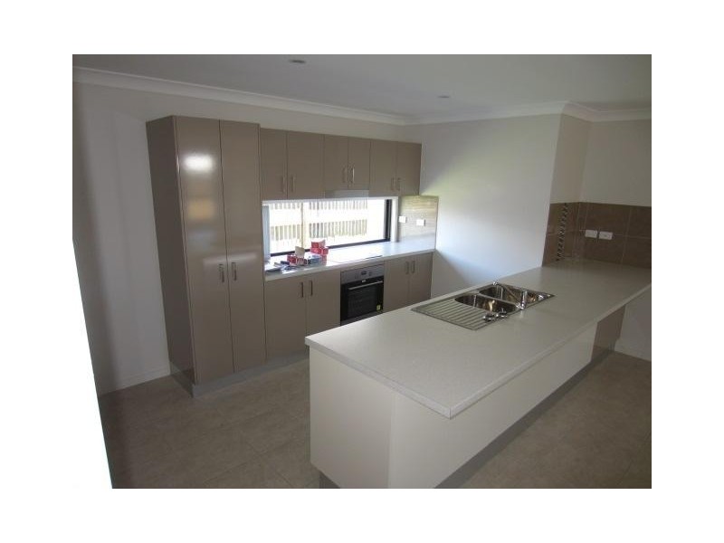 12A Stella Street, Kelso QLD 4815