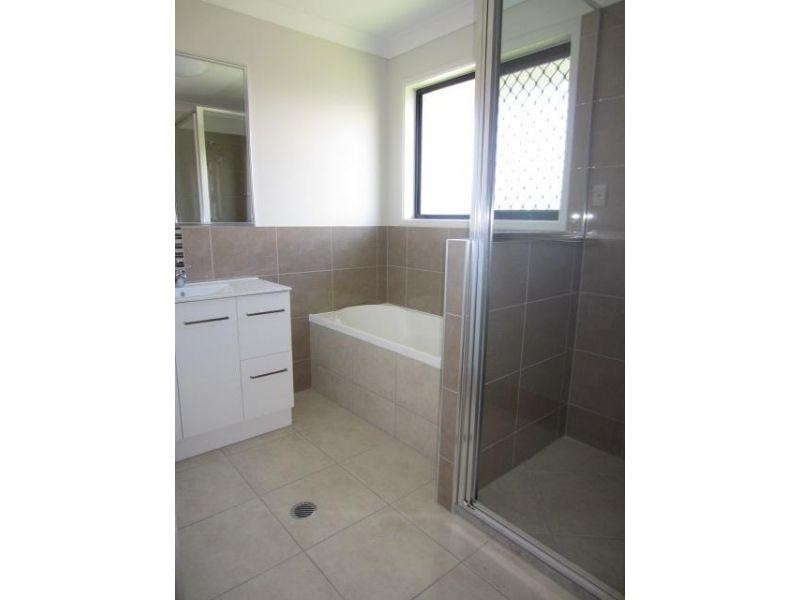 12A Stella Street, Kelso QLD 4815