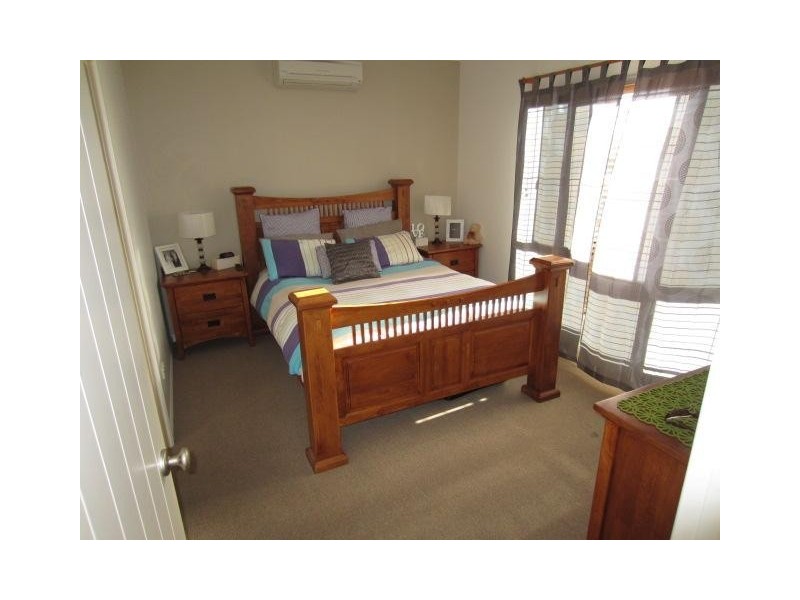 16 Woodwark Drive, Bushland Beach QLD 4818