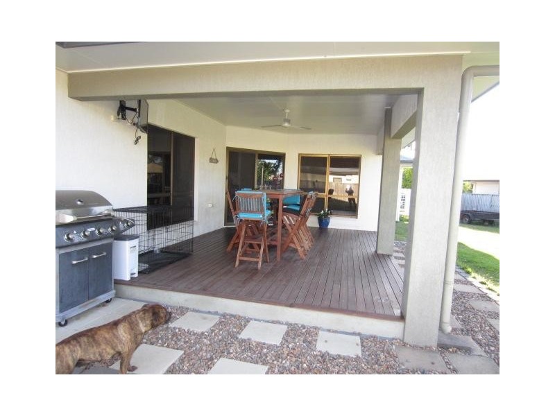 16 Woodwark Drive, Bushland Beach QLD 4818