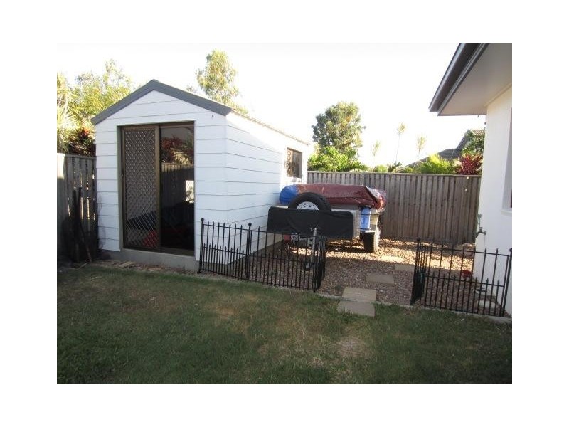 16  Woodwark Drive, Bushland Beach QLD 4818