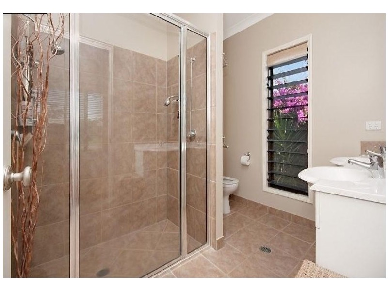 16  Woodwark Drive, Bushland Beach QLD 4818