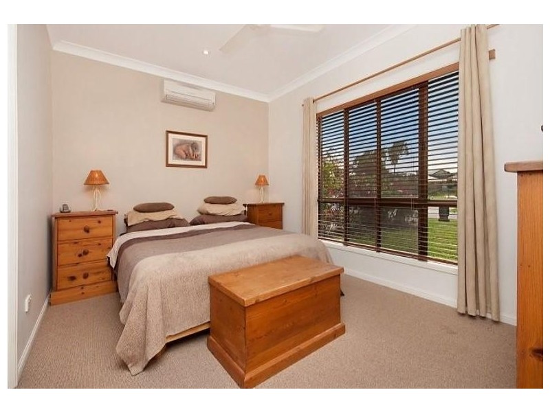 16  Woodwark Drive, Bushland Beach QLD 4818