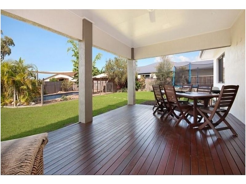 16  Woodwark Drive, Bushland Beach QLD 4818