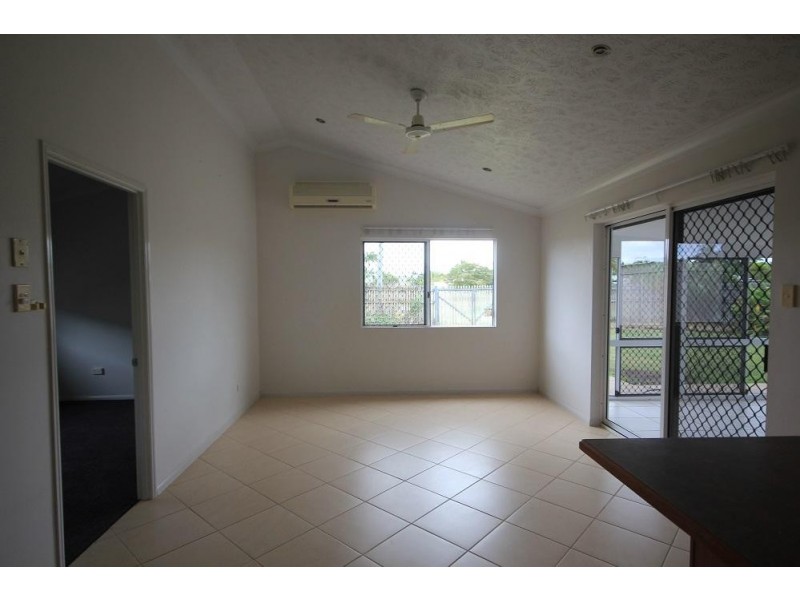 7 Avon Avenue, Kirwan QLD 4817