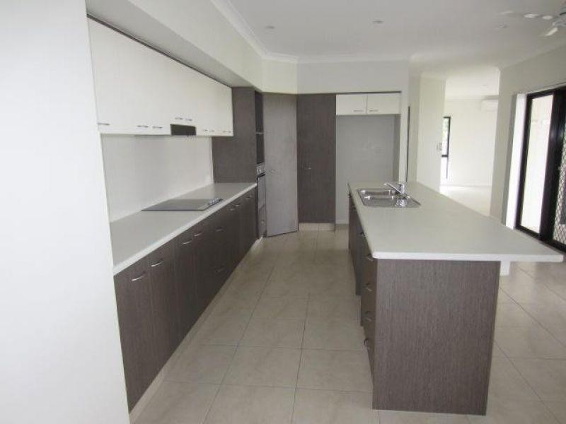 17 Baird Court, Bushland Beach QLD 4818