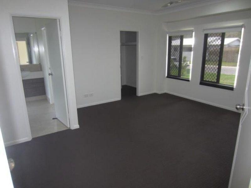 17 Baird Court, Bushland Beach QLD 4818