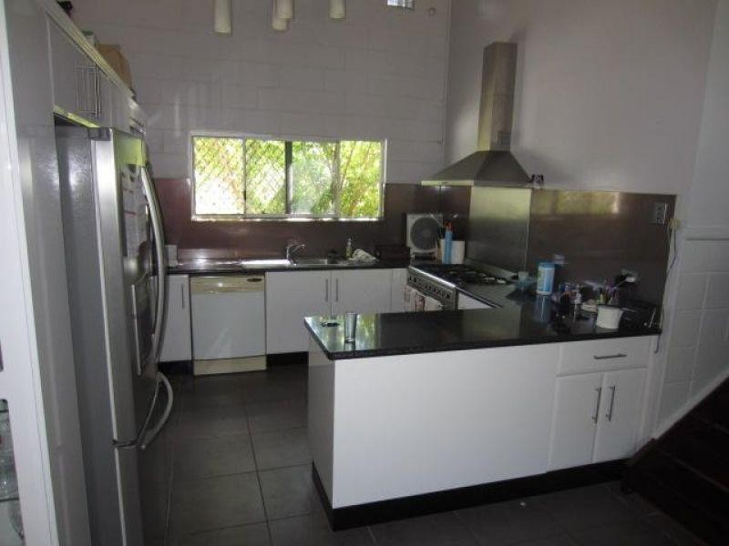 8 Balmes Court, Kirwan QLD 4817