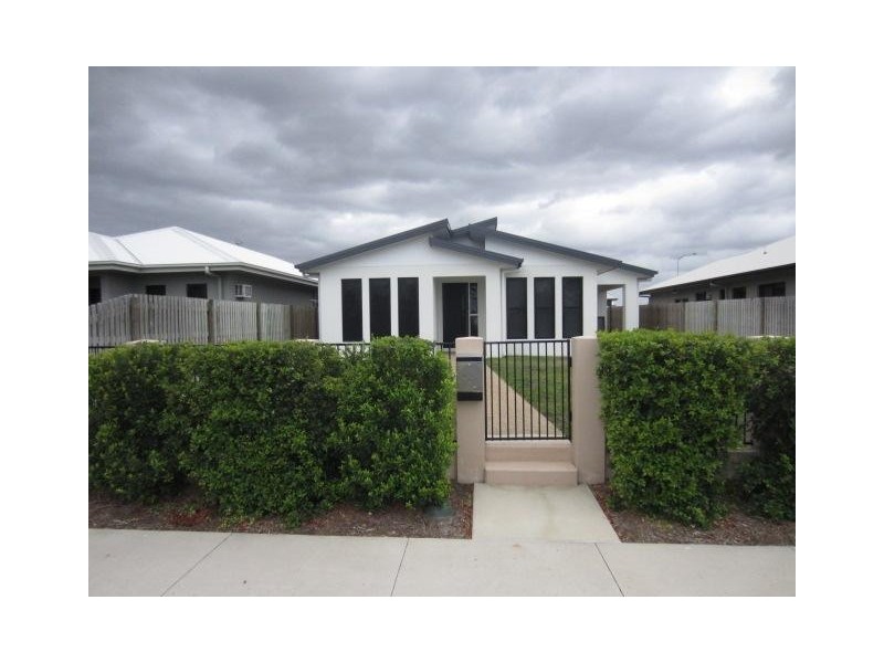 60 Izaro Circuit, Burdell QLD 4818