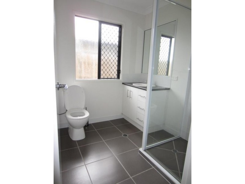 60 Izaro Circuit, Burdell QLD 4818