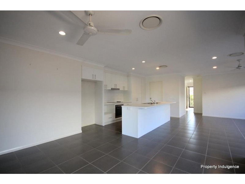 60 Izaro Circuit, Burdell QLD 4818