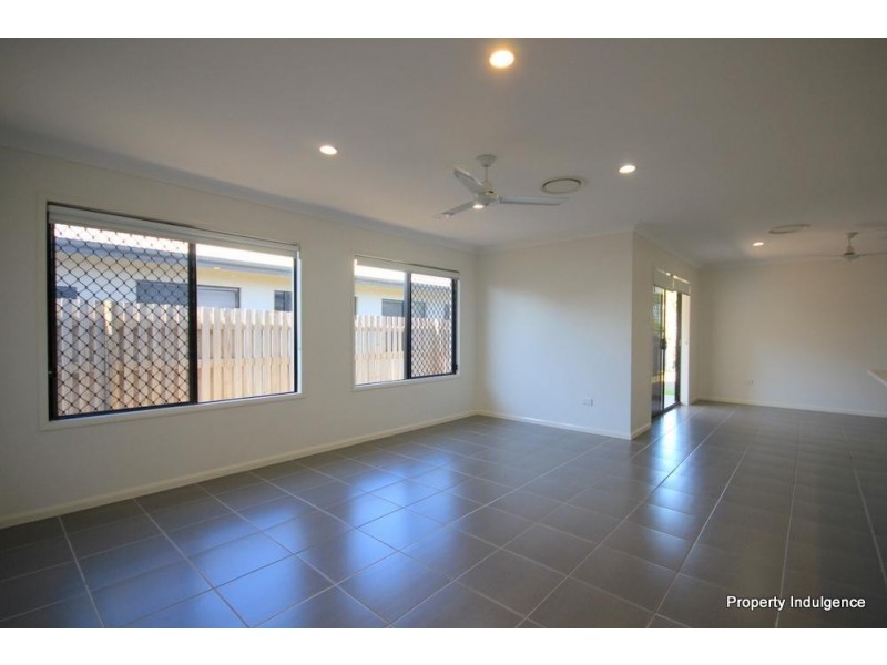 60 Izaro Circuit, Burdell QLD 4818