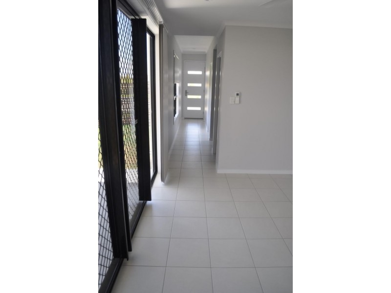 2 Mode Way, Burdell QLD 4818