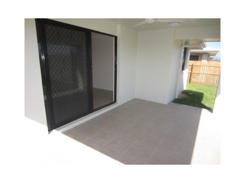 29 Waikiki Terrace, Mount Low QLD 4818