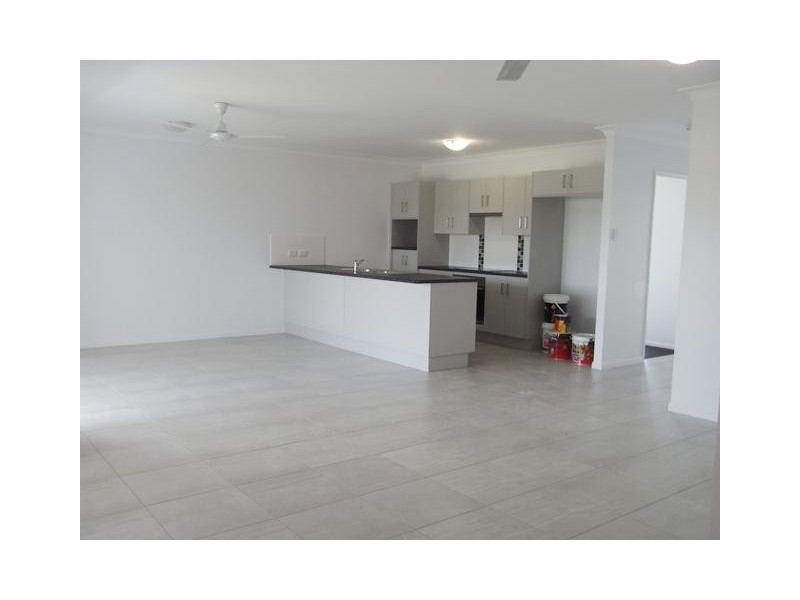 5 Daydream Cricuit, Burdell QLD 4818