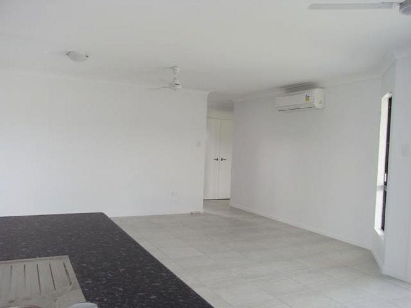 5 Daydream Cricuit, Burdell QLD 4818