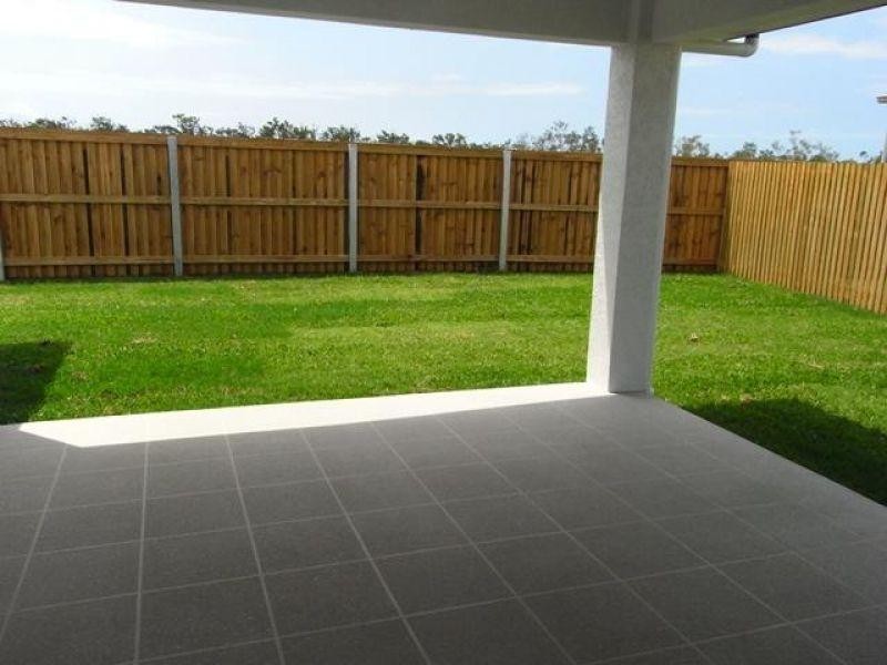 5 Daydream Cricuit, Burdell QLD 4818