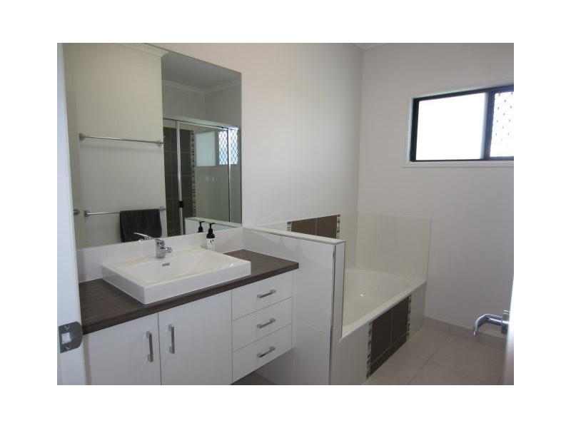 26 Sunhaven Boulevard, Burdell QLD 4818