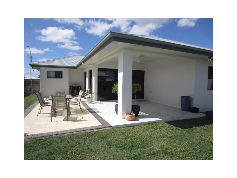 26 Sunhaven Boulevard, Burdell QLD 4818