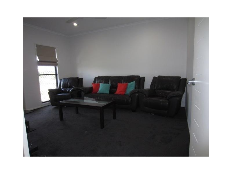 26 Sunhaven Boulevard, Burdell QLD 4818