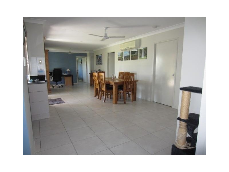 13 Ripon Court, Burdell QLD 4818