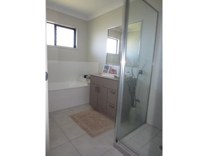 13 Ripon Court, Burdell QLD 4818