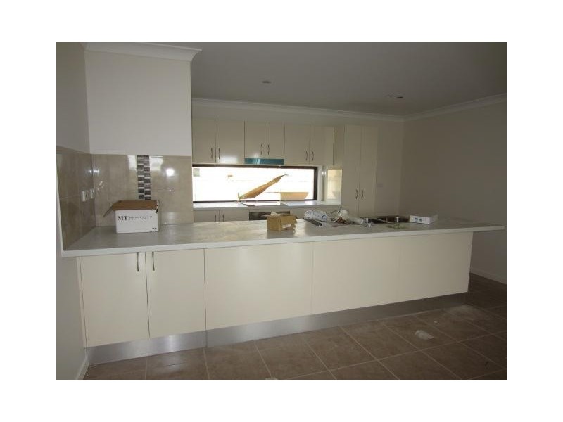 26 Waikiki Terrace, Mount Low QLD 4818