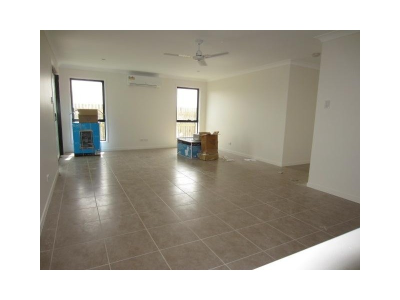 26 Waikiki Terrace, Mount Low QLD 4818