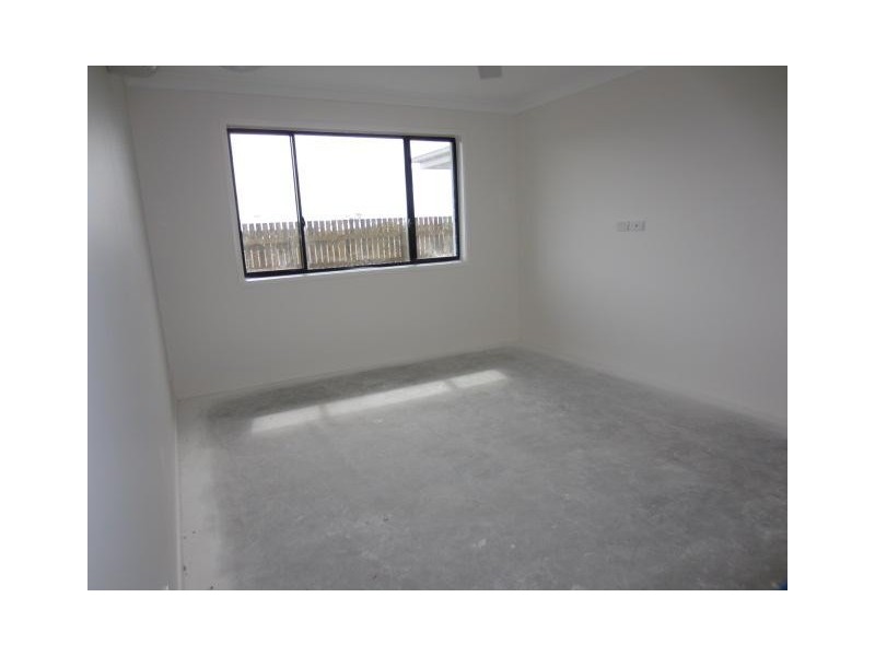 26 Waikiki Terrace, Mount Low QLD 4818