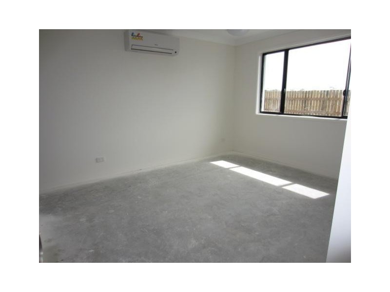 26 Waikiki Terrace, Mount Low QLD 4818