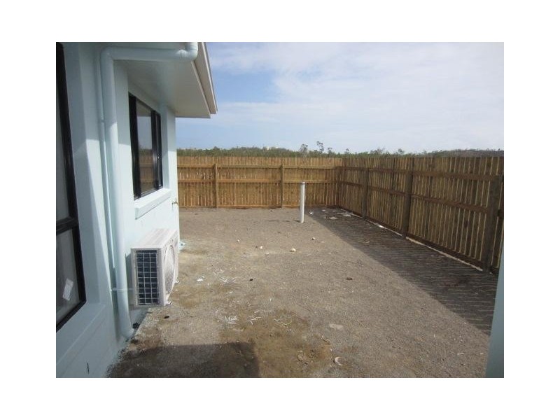 26 Waikiki Terrace, Mount Low QLD 4818