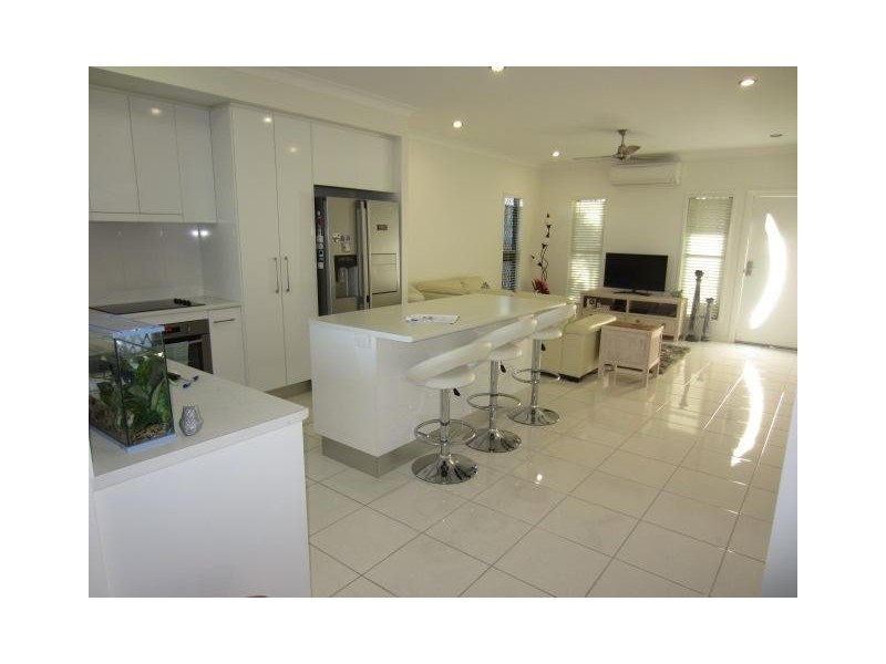 43 Daydream Circuit, Burdell QLD 4818