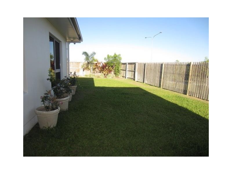 43 Daydream Circuit, Burdell QLD 4818