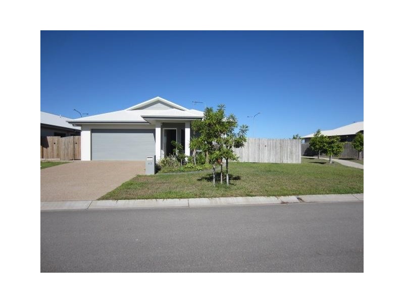 43 Daydream Circuit, Burdell QLD 4818