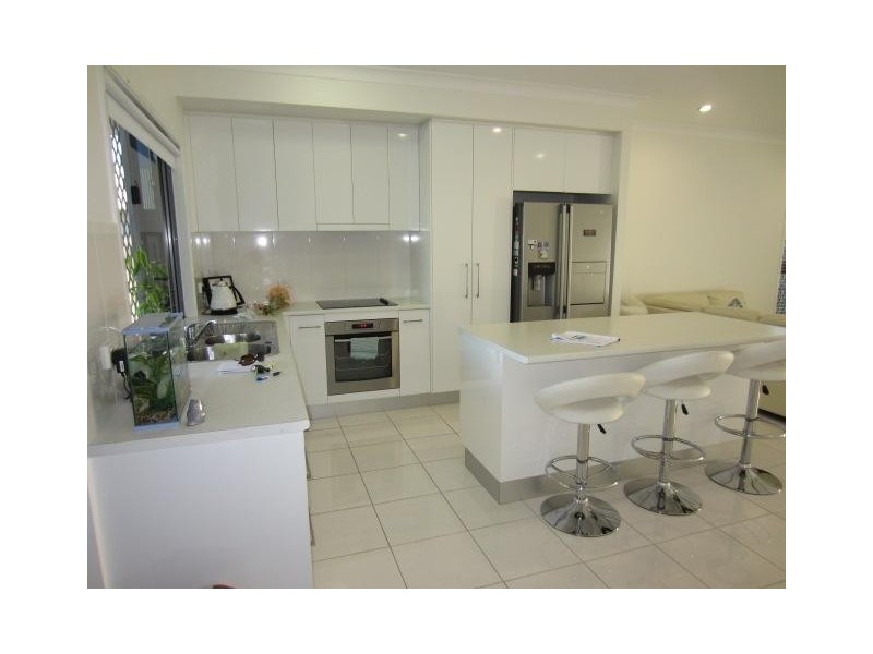 43 Daydream Circuit, Burdell QLD 4818