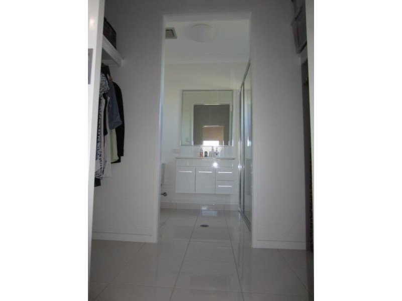 43 Daydream Circuit, Burdell QLD 4818