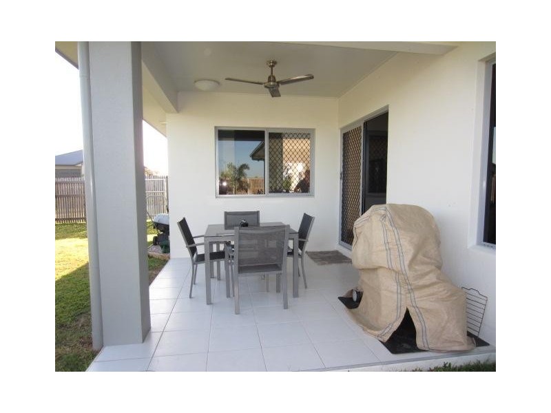 43 Daydream Circuit, Burdell QLD 4818