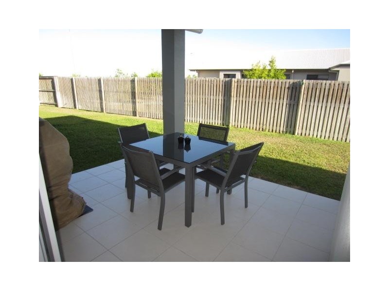 43 Daydream Circuit, Burdell QLD 4818